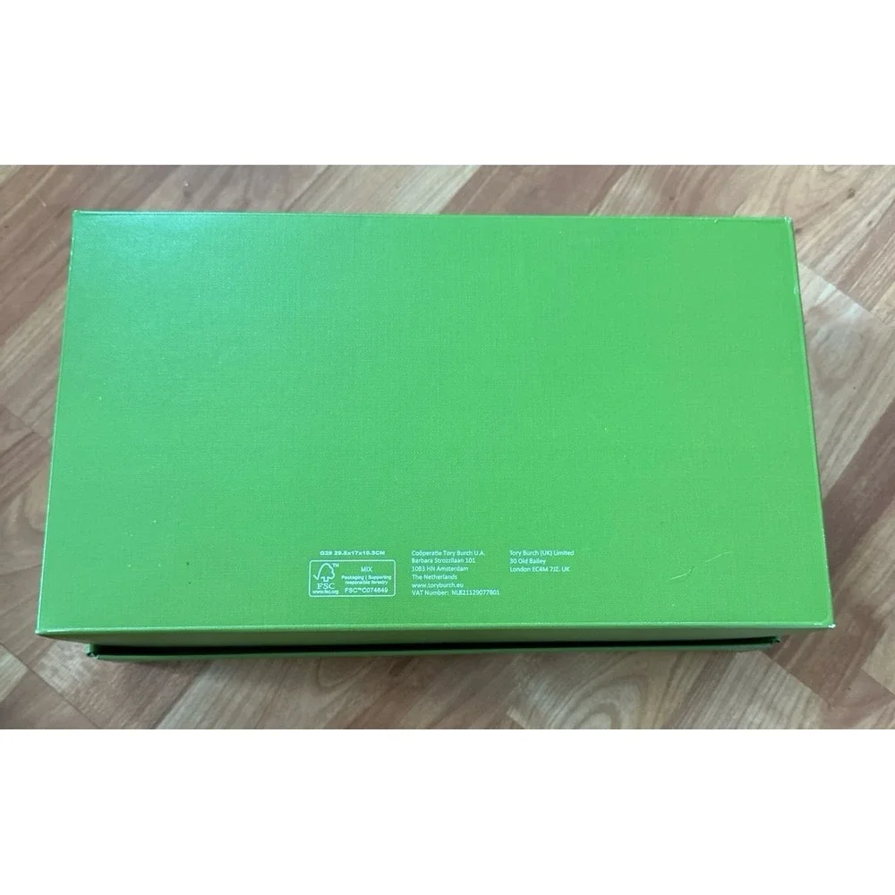 Tory Burch empty shoe box‎